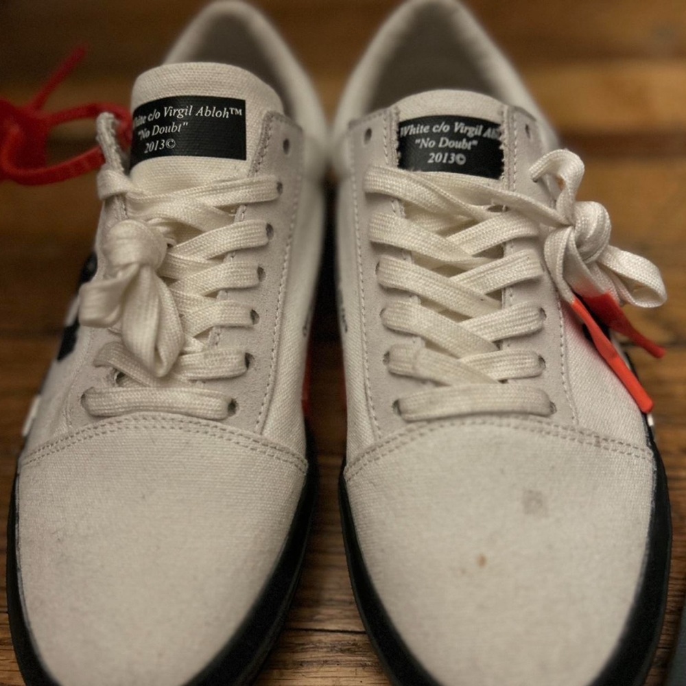 Off-White Men's White Canvas Sneakers